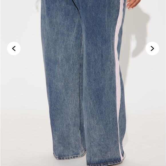 Fashion Nova Keep It Sweet Lace Trim Bow Jeans - Light Wash Size 11 - Picture 9 of 9